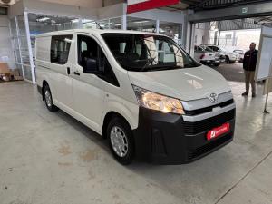 Toyota Quantum 2.8 LWB crew cab - Image 1