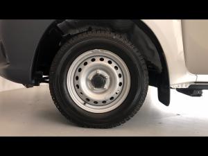Toyota Hilux 2.0 single cab S (aircon) - Image 19