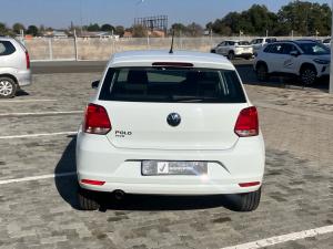 Volkswagen Polo Vivo hatch 1.6 Comfortline auto - Image 5