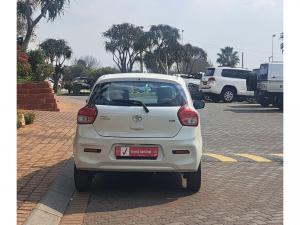 Toyota Vitz 1.0 XR manual - Image 5