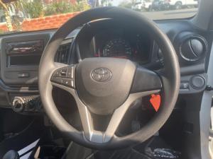 Toyota Vitz 1.0 - Image 8