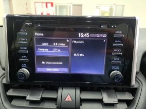 Toyota RAV4 2.0 GX auto - Image 10