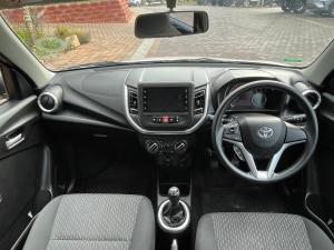Toyota Vitz 1.0 XR manual - Image 6