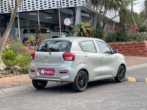 Toyota Vitz 1.0 XR manual - Image 2