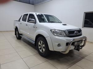 Toyota Hilux 3.0D-4D double cab 4x4 Raider auto - Image 1