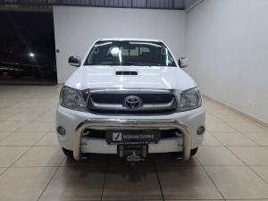 Toyota Hilux 3.0D-4D double cab 4x4 Raider auto - Image 4