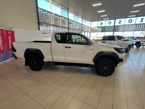 Toyota Hilux 2.8GD-6 Xtra cab 4x4 Legend auto - Image 3