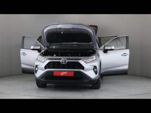 Toyota RAV4 2.0 GX auto - Image 13