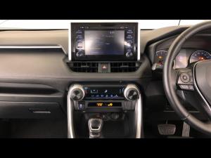 Toyota RAV4 2.0 GX auto - Image 24
