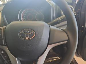 Toyota Vitz 1.0 XR AMT - Image 10