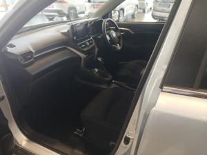 Toyota Urban Cruiser 1.5 XR automatic - Image 7