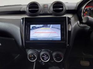 Suzuki Swift 1.2 GLX auto - Image 11