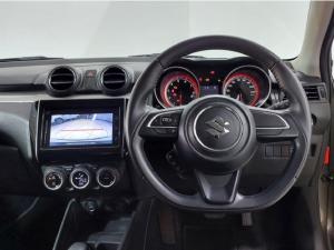 Suzuki Swift 1.2 GLX auto - Image 13