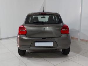 Suzuki Swift 1.2 GLX auto - Image 4