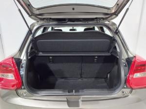 Suzuki Swift 1.2 GLX auto - Image 5