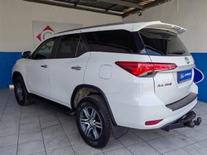 Toyota Fortuner 2.4GD-6 auto - Image 3