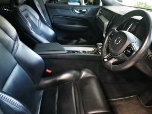 Volvo XC60 D5 AWD R-Design - Image 4