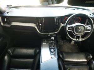 Volvo XC60 D5 AWD R-Design - Image 6