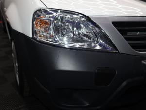 Nissan NP200 1.6i safety pack (aircon) - Image 6