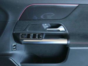 Mercedes-Benz GLA GLA200 Progressive - Image 28