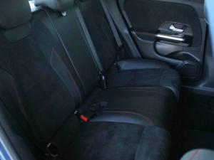 Mercedes-Benz GLA GLA200 Progressive - Image 32