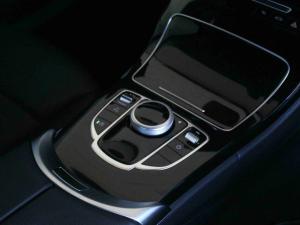 Mercedes-Benz C-Class C200 auto - Image 16