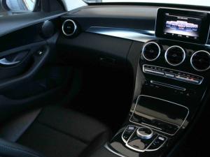 Mercedes-Benz C-Class C200 auto - Image 18