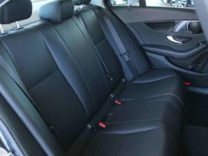 Mercedes-Benz C-Class C200 auto - Image 32