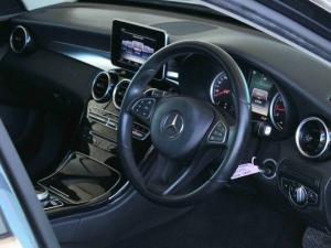 Mercedes-Benz C-Class C200 auto - Image 39