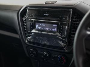 Isuzu D-Max 1.9TD single cab - Image 10