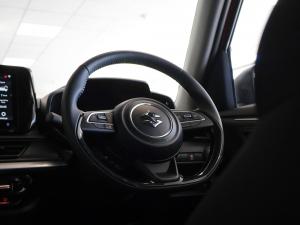 Suzuki Swift 1.2 GLX manual - Image 12