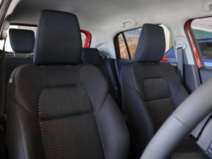 Suzuki Swift 1.2 GLX manual - Image 14