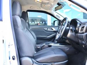 Isuzu D-Max 3.0TD double cab LSE 4x4 - Image 16