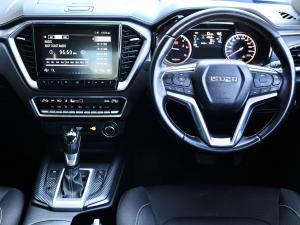 Isuzu D-Max 3.0TD double cab LSE 4x4 - Image 9