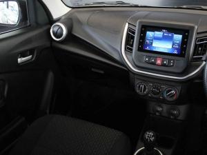 Toyota Vitz 1.0 XR manual - Image 13