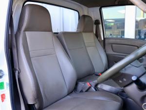 Hyundai H-100 Bakkie 2.6D deck (aircon) - Image 14