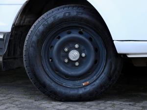 Hyundai H-100 Bakkie 2.6D deck (aircon) - Image 2