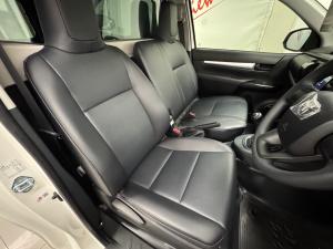 Toyota Hilux 2.0 single cab S (aircon) - Image 12