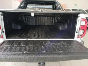 Toyota Hilux 2.8GD-6 double cab Legend auto - Image 12
