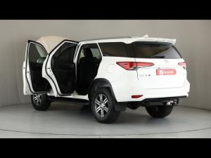 Toyota Fortuner 2.4GD-6 4x4 - Image 10