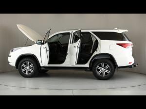 Toyota Fortuner 2.4GD-6 4x4 - Image 11