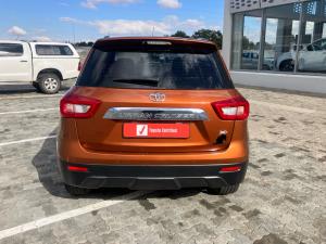 Toyota Urban Cruiser 1.5 XR manual - Image 5