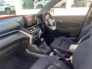 Toyota Urban Cruiser 1.5 XR manual - Image 9