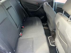 Toyota Urban Cruiser 1.5 XR manual - Image 11