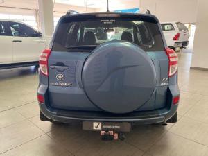 Toyota RAV4 2.2D-4D VX - Image 5