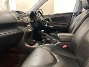 Toyota RAV4 2.2D-4D VX - Image 7