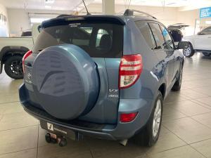 Toyota RAV4 2.2D-4D VX - Image 2