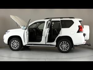 Toyota Land Cruiser Prado 3.0DT VX-L - Image 11