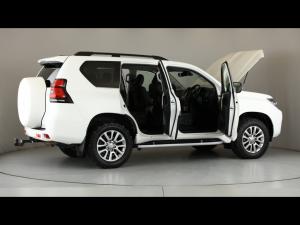 Toyota Land Cruiser Prado 3.0DT VX-L - Image 16