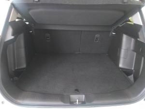 Toyota Urban Cruiser 1.5 XR manual - Image 17
